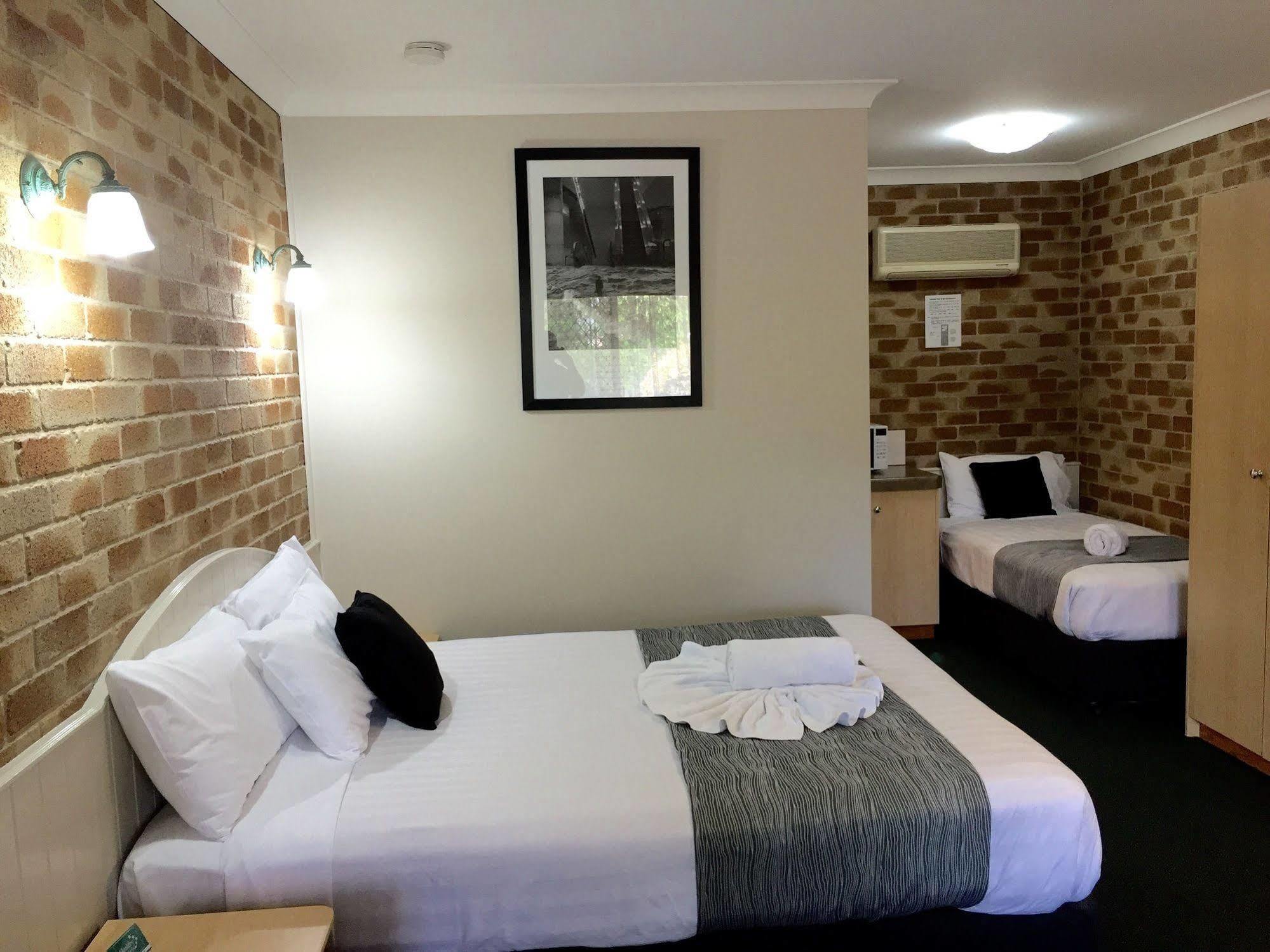 Country Gardens Motor Inn Toowoomba Exterior foto