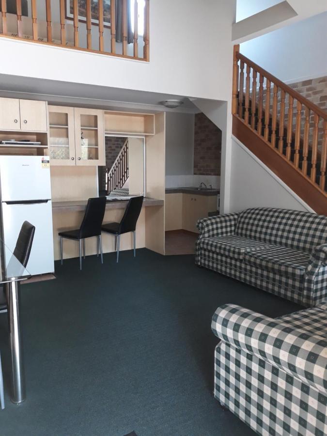 Country Gardens Motor Inn Toowoomba Exterior foto